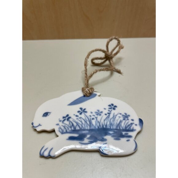 Russ Pottery Bunny Ornament Number 2563 - Picture 2 of 14